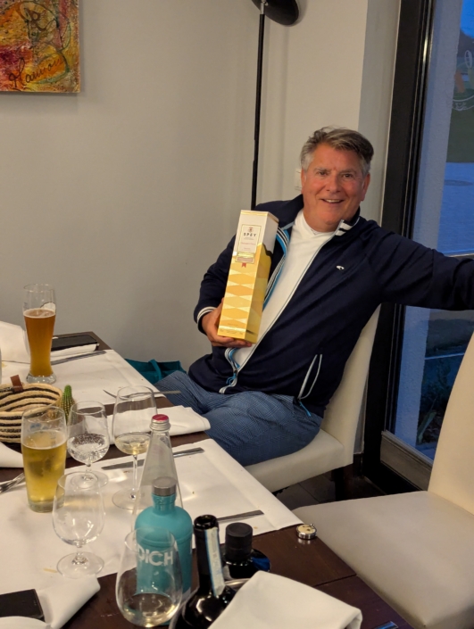 PXL_20251011_165809993.RAW-01.COVER